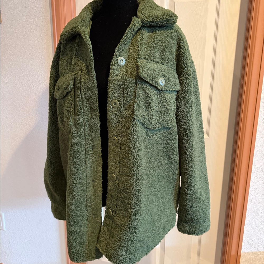 Amazon Essentials Forest Green Teddy Jacket NWT - image 2